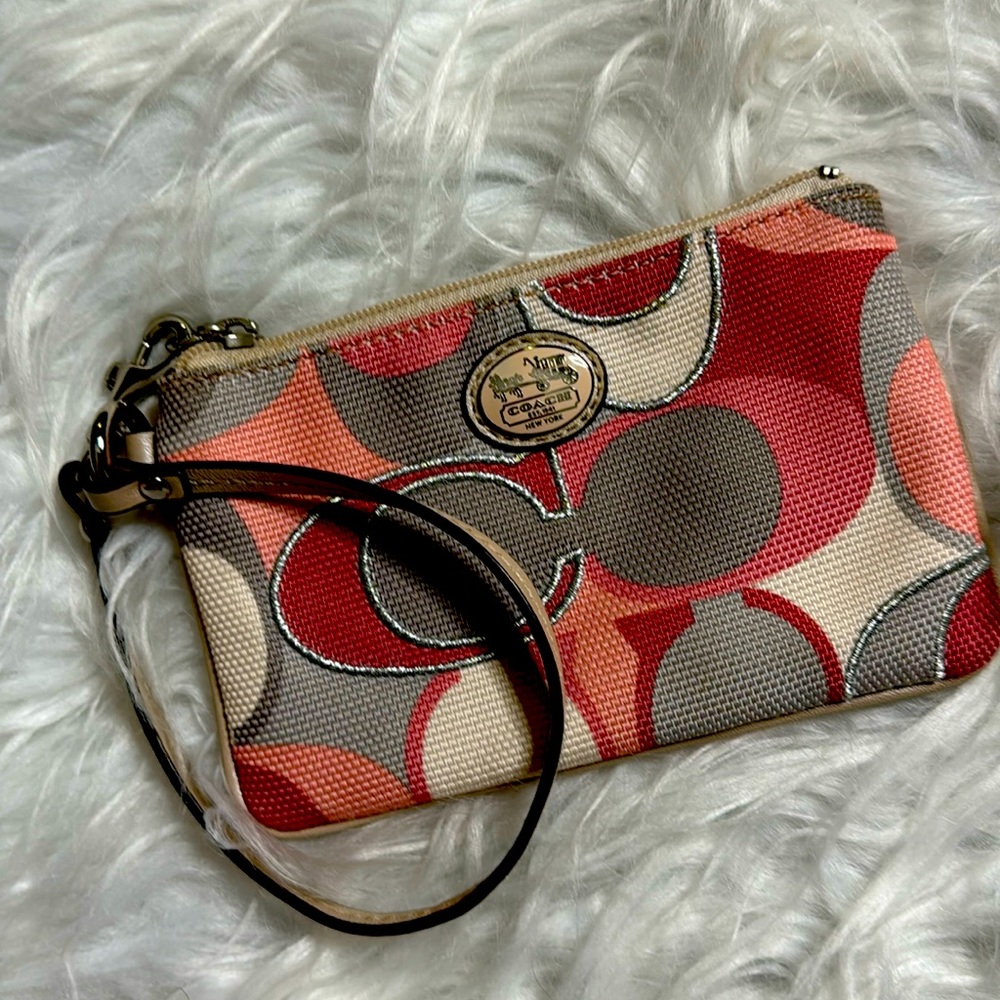 Coach and Four New York Monogram Wristlet! Detachable Strap New